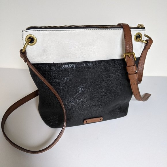 Fossil Handbags - FOSSIL Black & White Leather Crossbody Bag